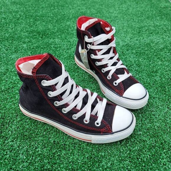 Converse chuck Taylor all Star - Men\'s shoes - Size 5 And  Women\'s shoes - Size